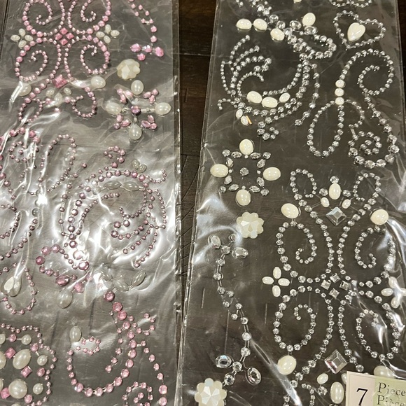 Assorted lot of 28 pks Decorative Rhinestone Stickers bling pearl crafting craft - Picture 3 of 11
